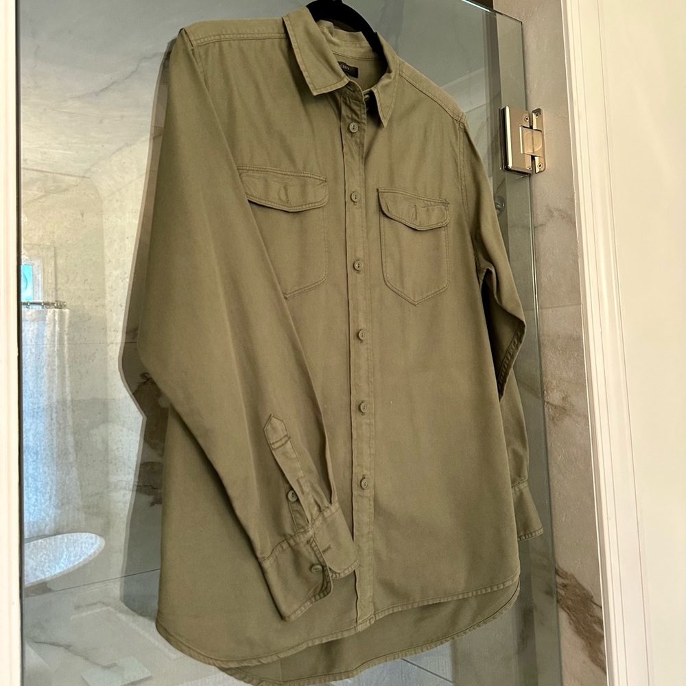 JCrew Classic Button Down Olive Green, M